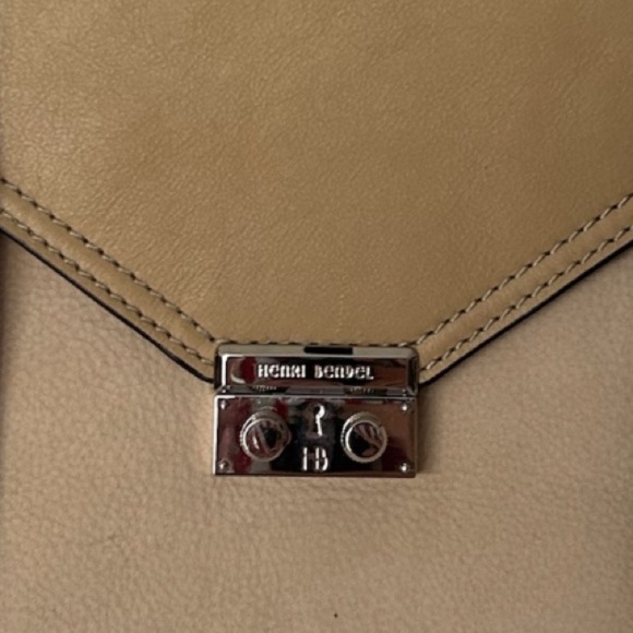 Henri Bendel Cambria Tan Leather Messenger Bag with Crossbody Strap Excellent - Picture 10 of 12